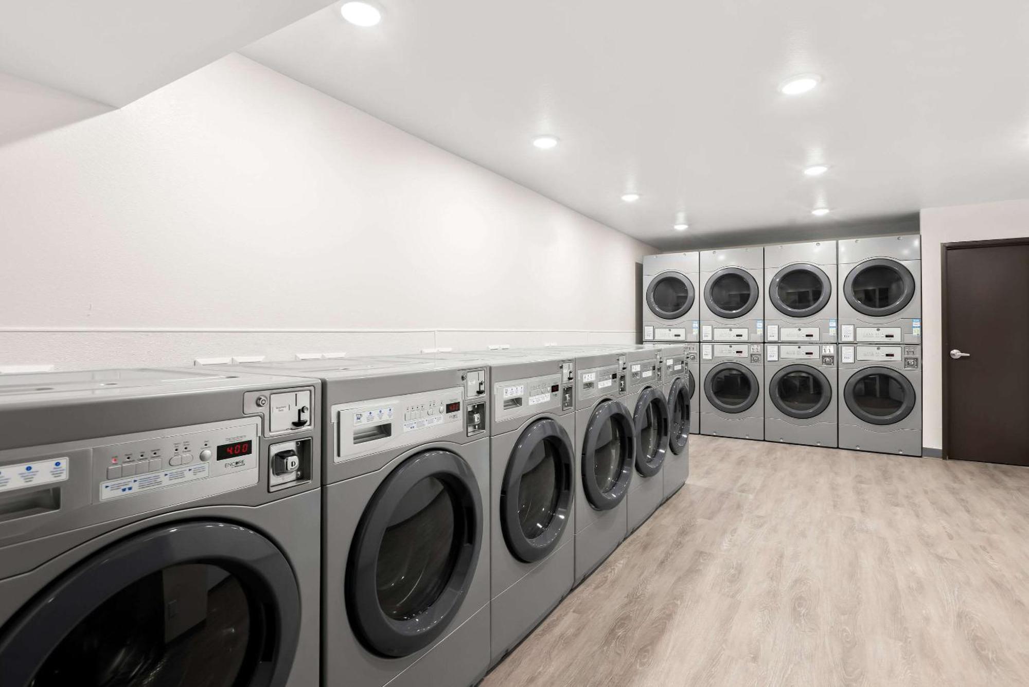 Woodspring Suites Savannah West Chatham Parkway Exteriör bild