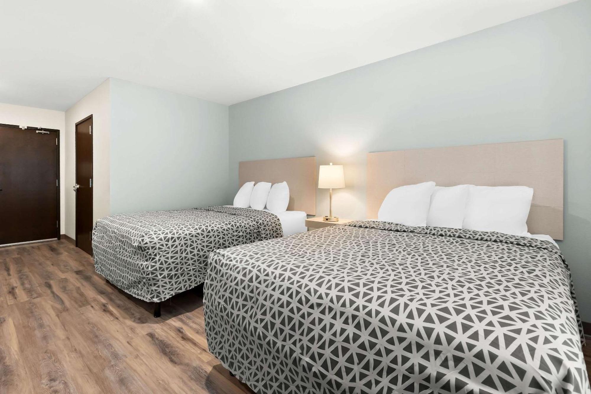 Woodspring Suites Savannah West Chatham Parkway Exteriör bild